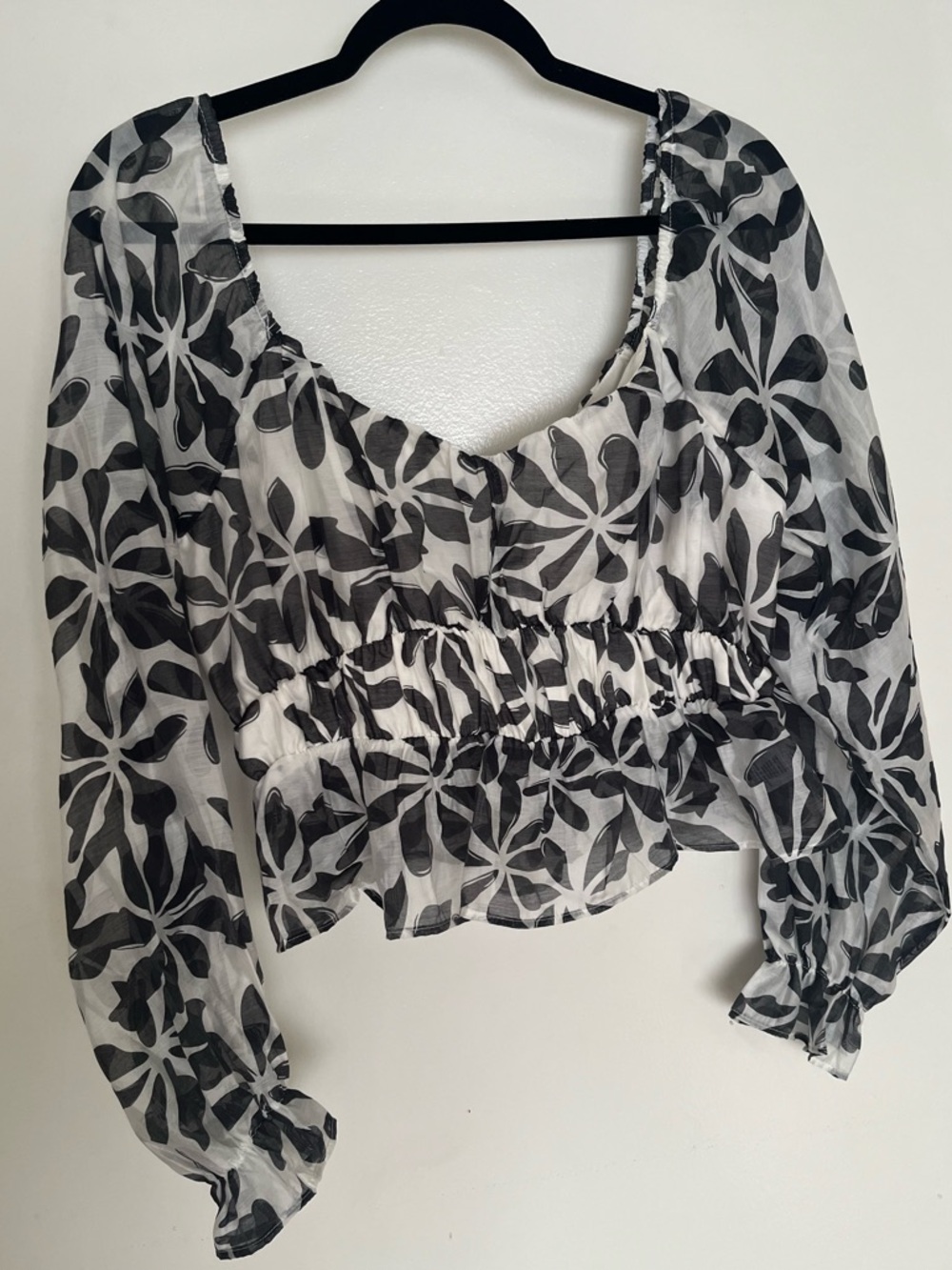 Love Tree Peasant Top- Black and White Floral Print Y2K size L